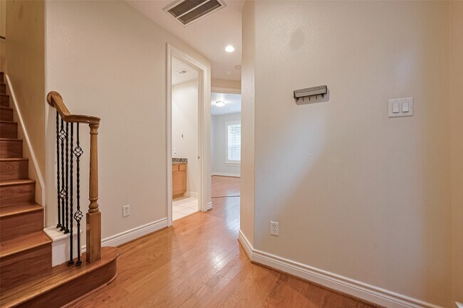 Building Photo - 2624 Starboard Point Dr