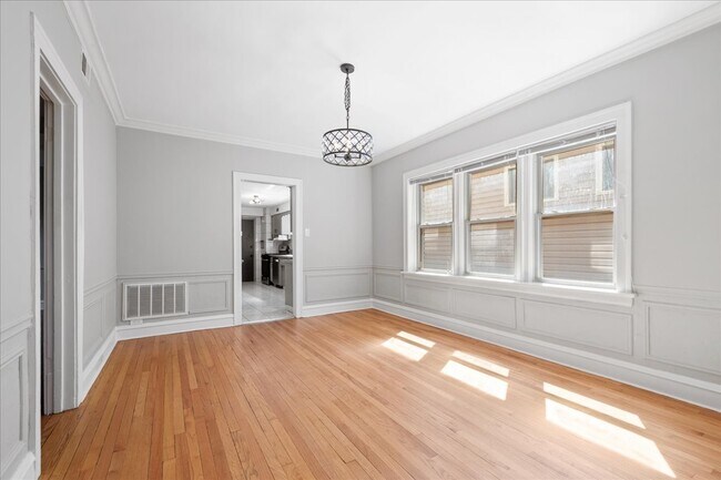 Building Photo - 1414 Dobson St