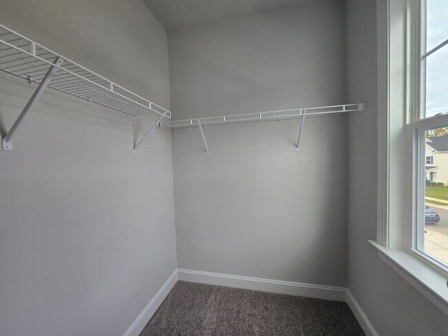 Building Photo - Brand New 4 Bedroom 3 Bathroom Single Fami...