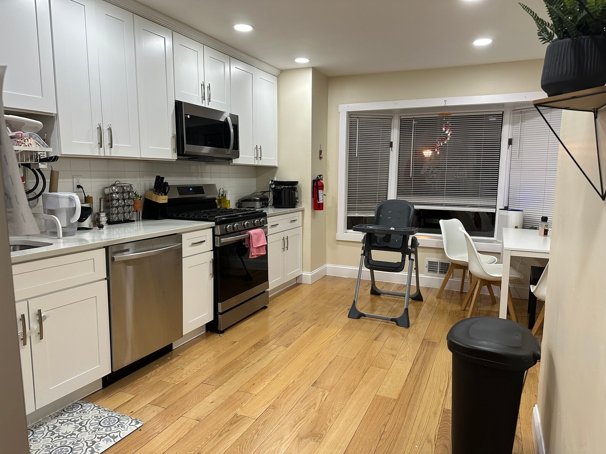 Kitchen - 22 Highview Dr