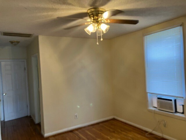 Bedroom - 2718 Mithra St