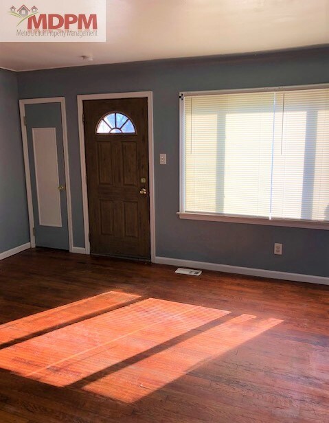 Building Photo - 24537 Dale Ave