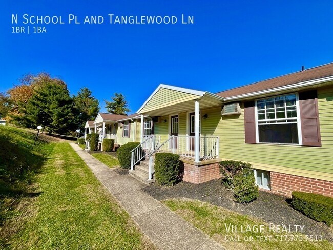 Building Photo - 327 N School Pl