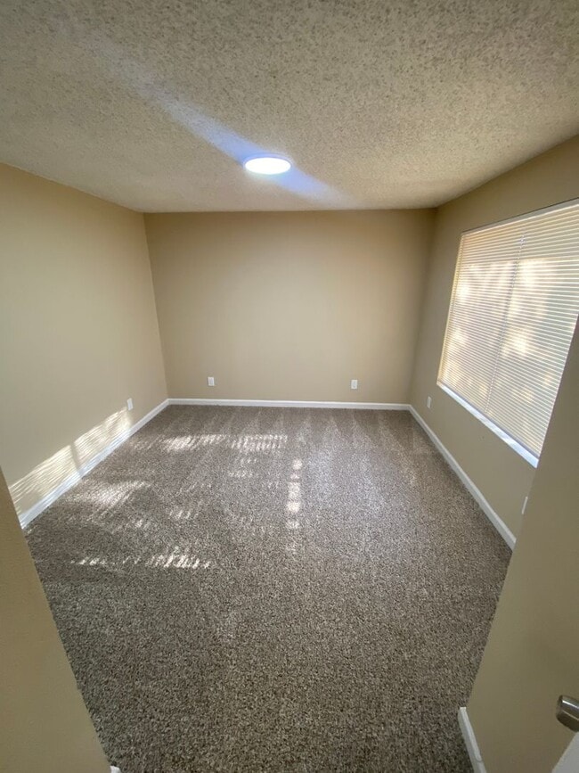 Building Photo - 1219 Water St