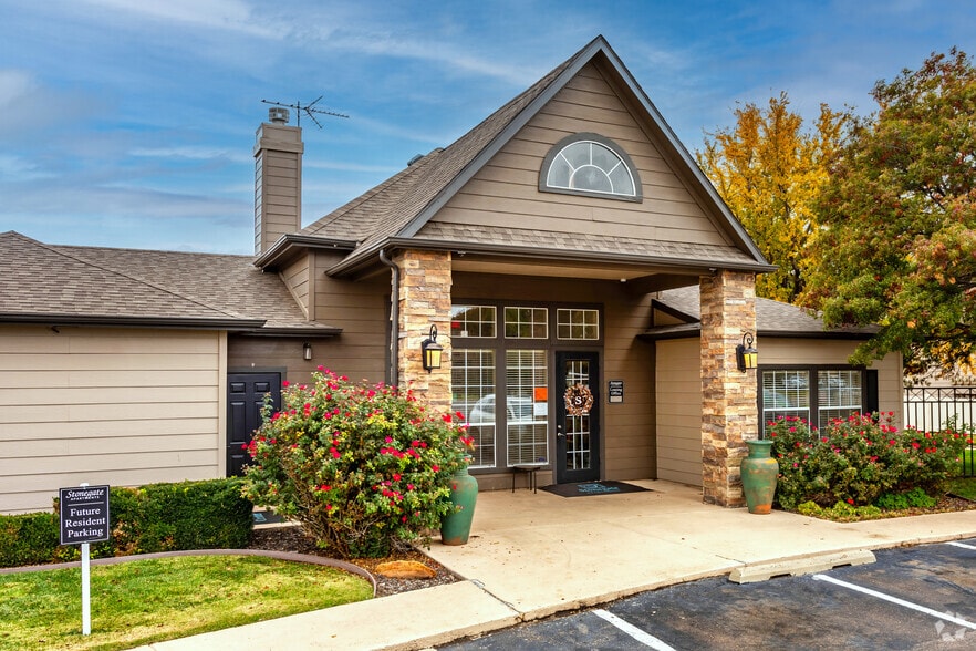 Stonegate Apartments 6400 Bell St Amarillo TX 79109 Apartment Finder