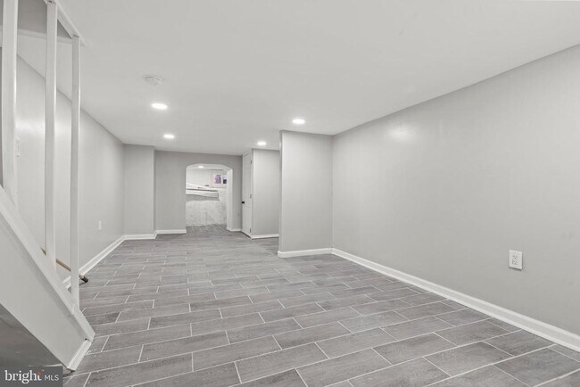 Building Photo - 2539 N Newkirk St