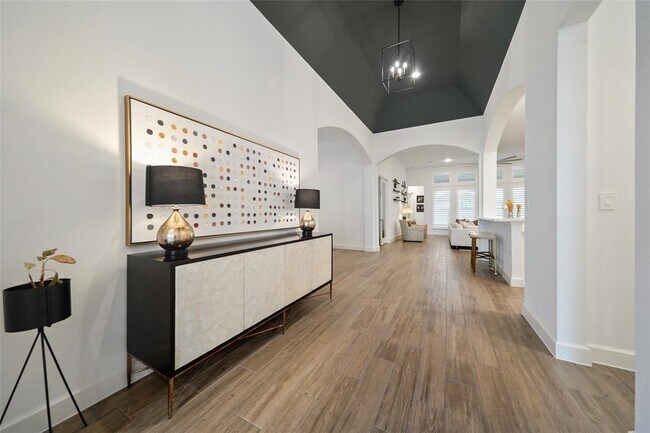 Building Photo - 4803 Bernard Dr