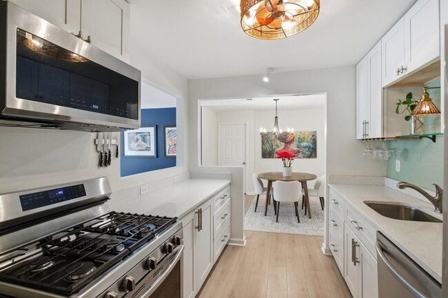 Building Photo - 1407 Vicksburg Pl