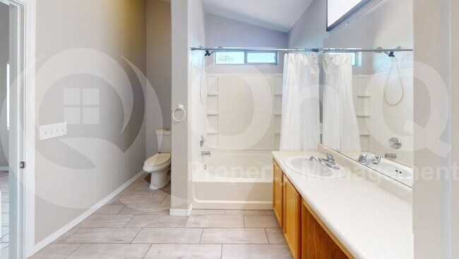 Building Photo - 9462 N Scarlet Tanager Ln