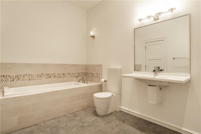 Main floor full bath - 350 N Meridian St