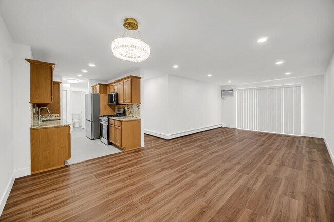 Building Photo - 8936 N Parkside Ave