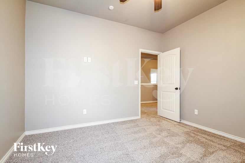 Building Photo - 12016 Garden Ct