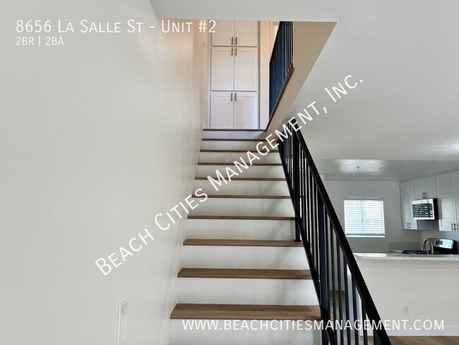 Building Photo - 8656 La Salle St