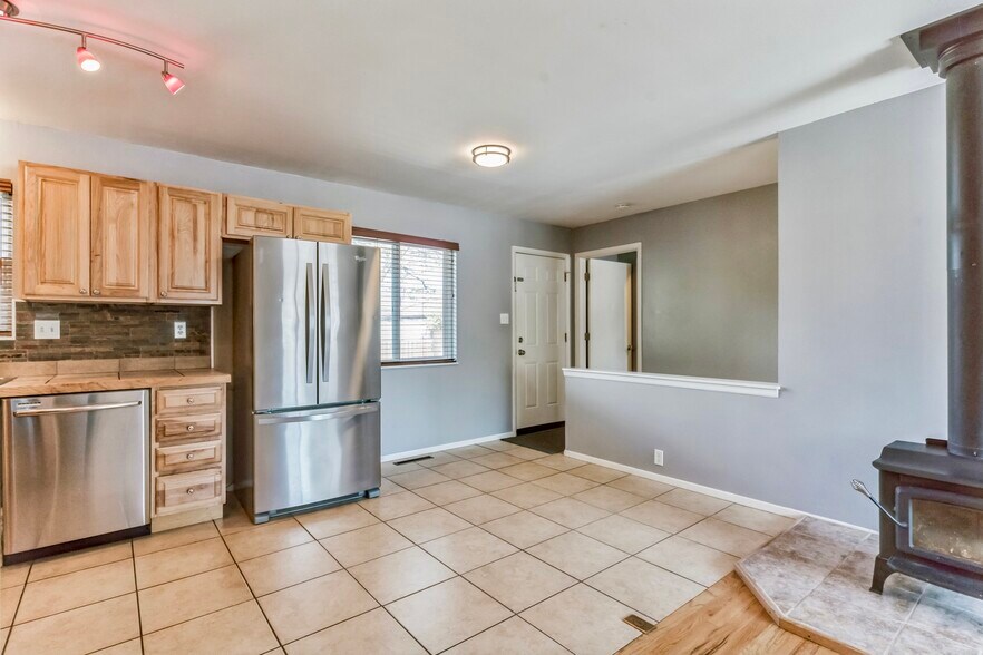 Building Photo - 2824 N Arcadia St