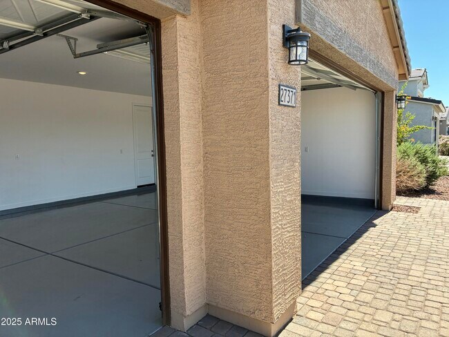 Building Photo - 27371 N 176th Dr