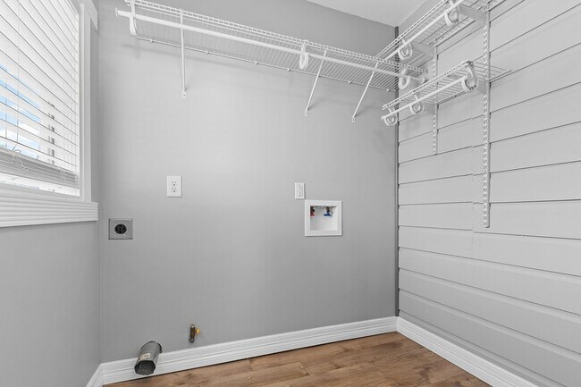 Building Photo - 1051 Ave A