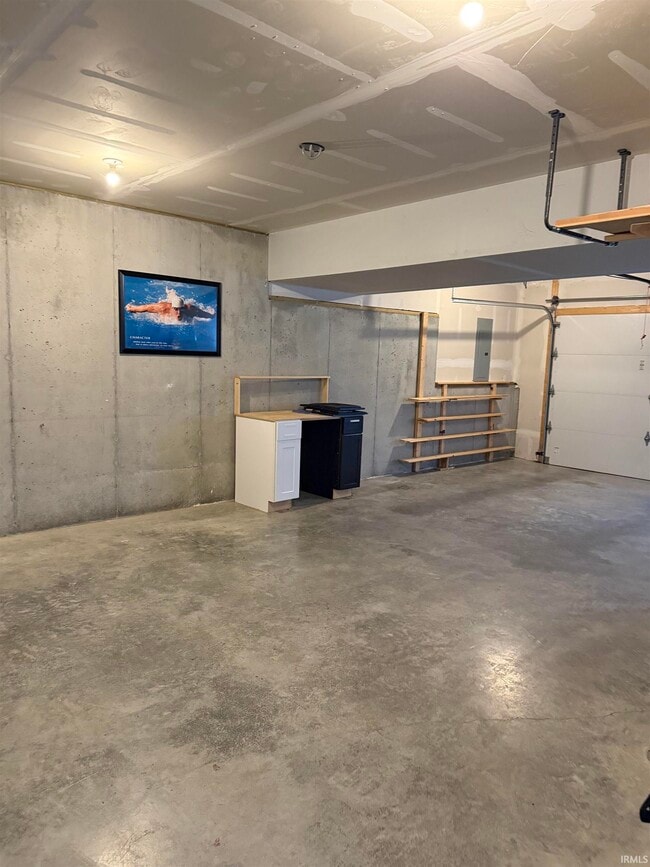 Building Photo - 2320 S Samuel Ln