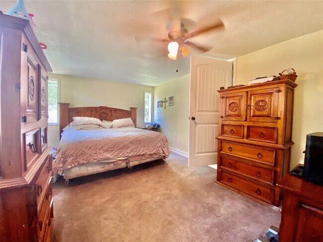 Building Photo - 160 Hicks St