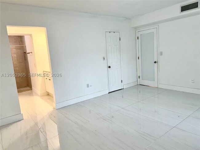 Building Photo - 7401 SW 82nd St