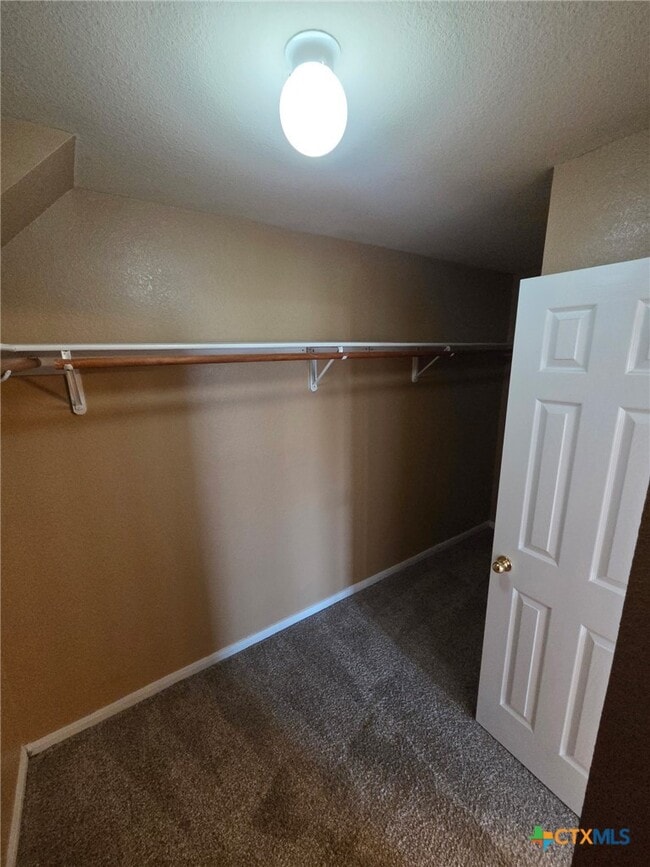 Building Photo - 1120 Ascot St