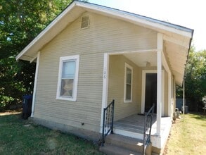 Building Photo - 1 Bedroom House In El Dorado
