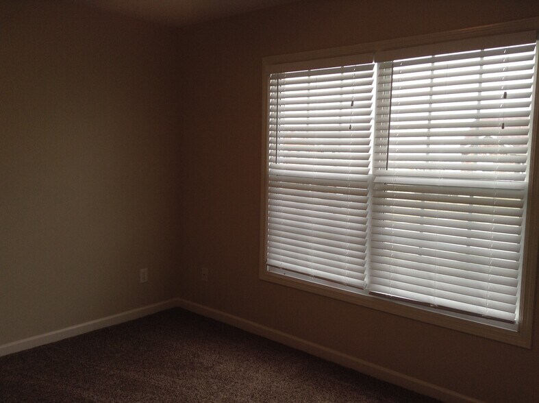 Building Photo - 756 Ginger Ridge Dr