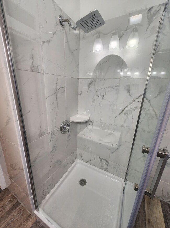Building Photo - Renovated Home Just Off Washington Rd clos...