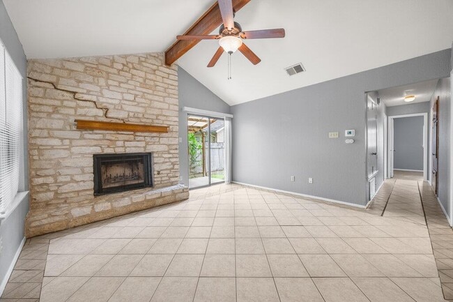Building Photo - 16015 Stoneham Cir