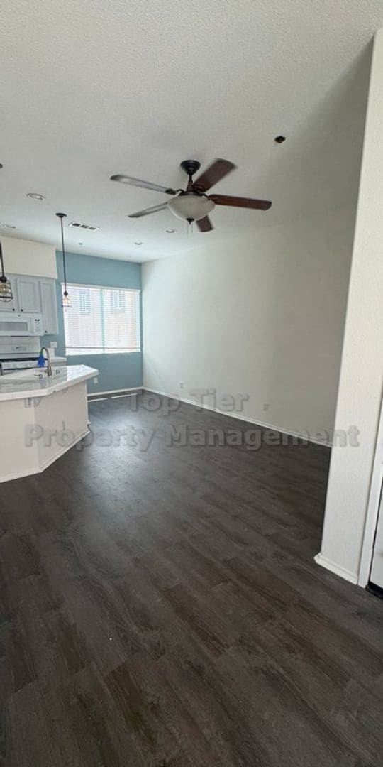 Building Photo - Charming 3-Level Townhome in Coronado Ranch