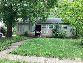 Building Photo - 4565 Gardendale-