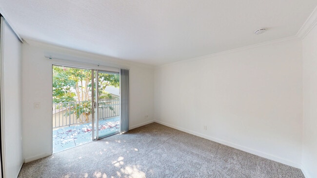 Building Photo - 18213 Happy Ln