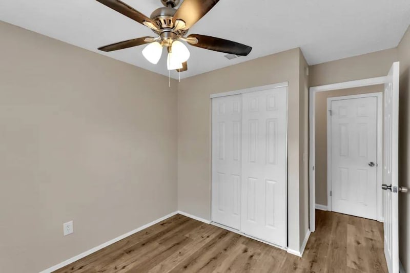 Building Photo - 910 E Humphrey St