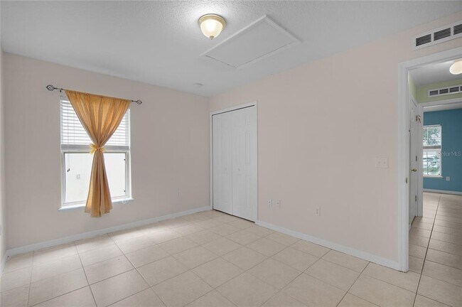 Building Photo - 265 Jocelyn Dr