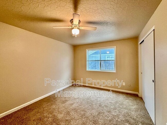 Building Photo - 14208 NE 85th St