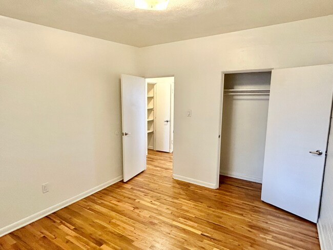 Building Photo - 5280 W 17th Ave