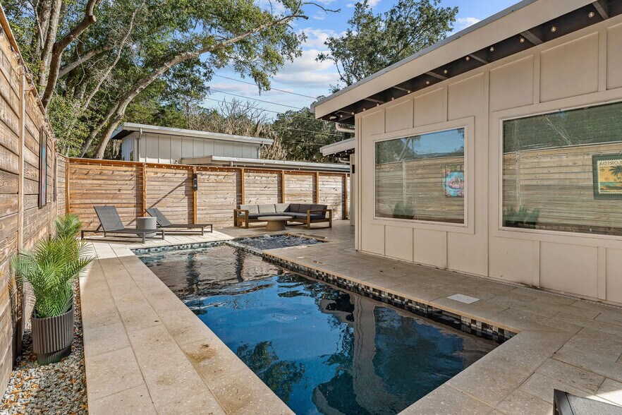 Building Photo - 21 Pearl St