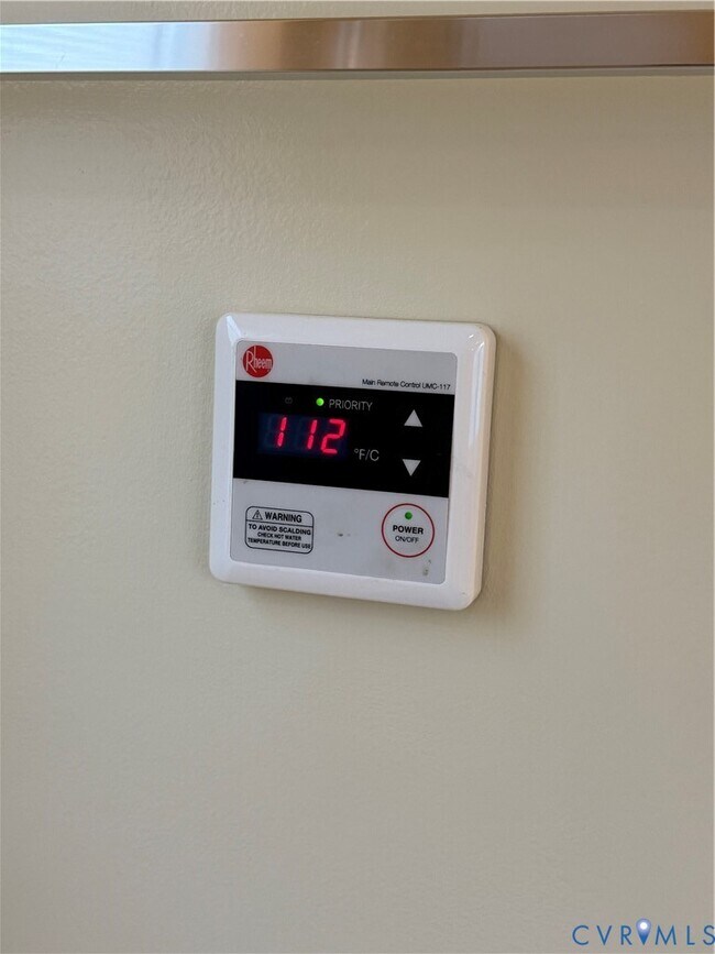 Building Photo - 512 Paddle Creek Dr