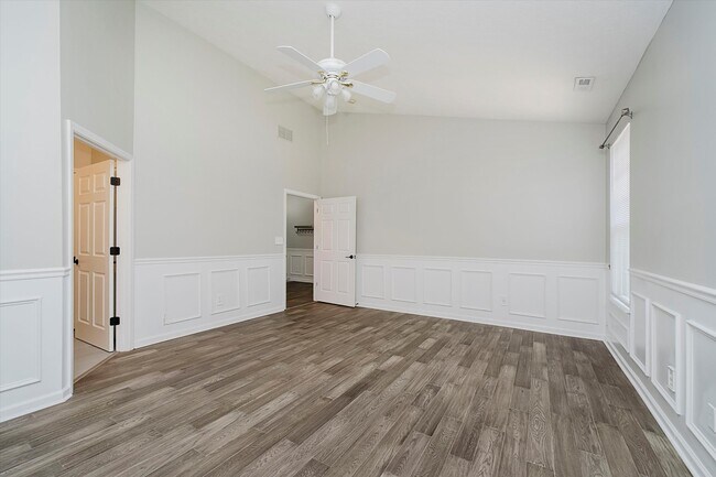 Building Photo - 9413 N Bayfield Dr