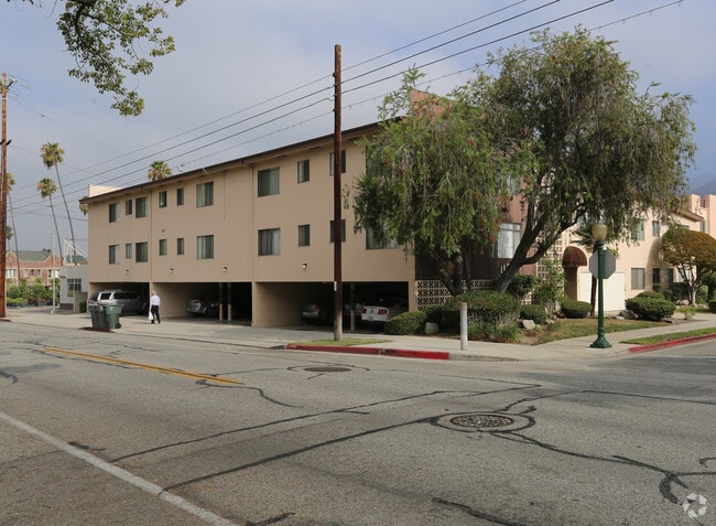Primary Photo - 1101 N Maryland Ave