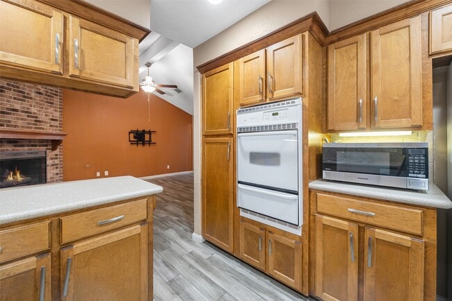 Building Photo - 123 Ballantrae Ln