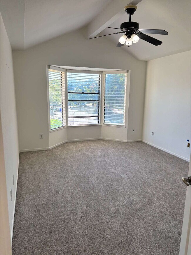 Building Photo - "Charming 3-Bed Home with Fireplace & Pool...