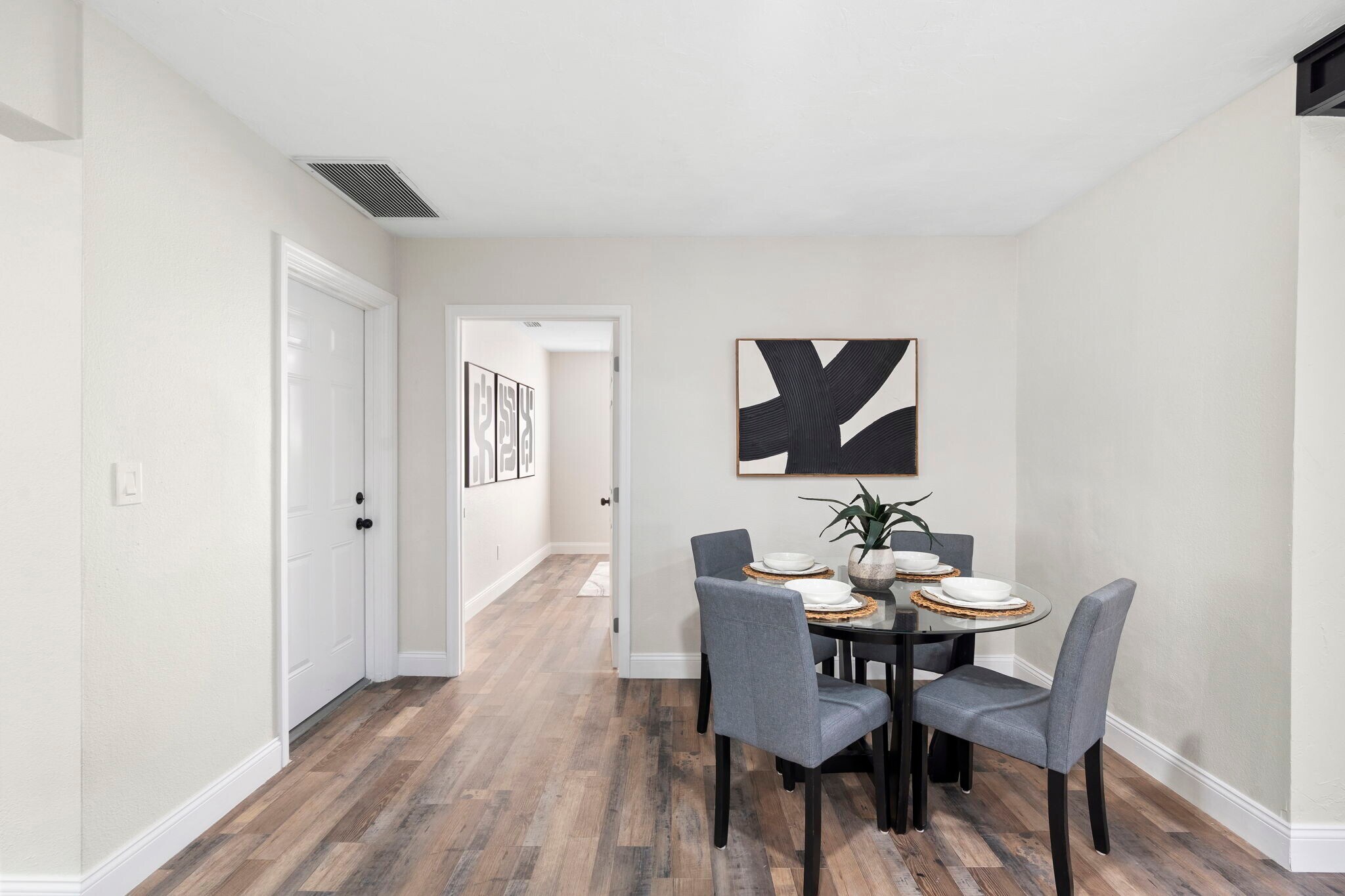 Building Photo - 505 Lake Shore Dr