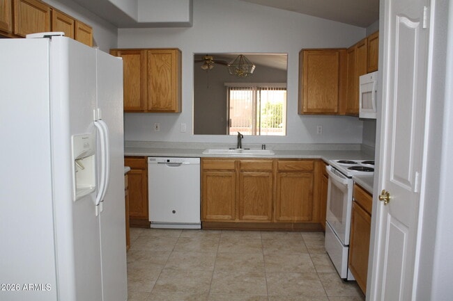 Building Photo - 13232 W Desert Ln