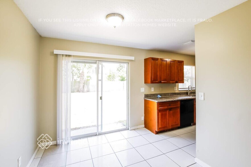 Building Photo - 1672 W Breezy Ln