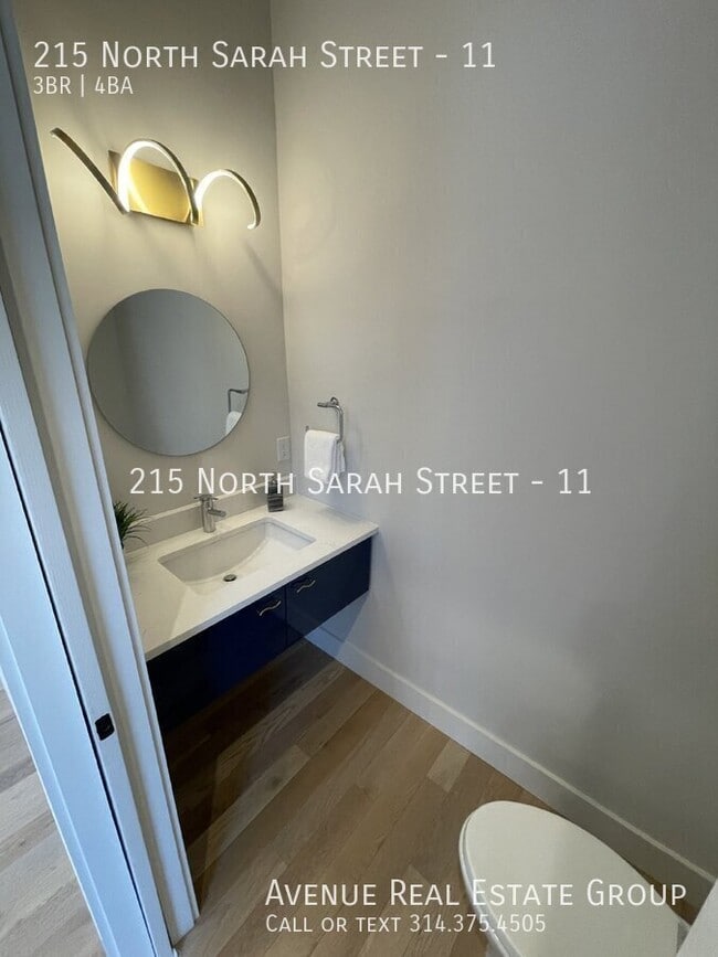 Building Photo - 215 N Sarah St