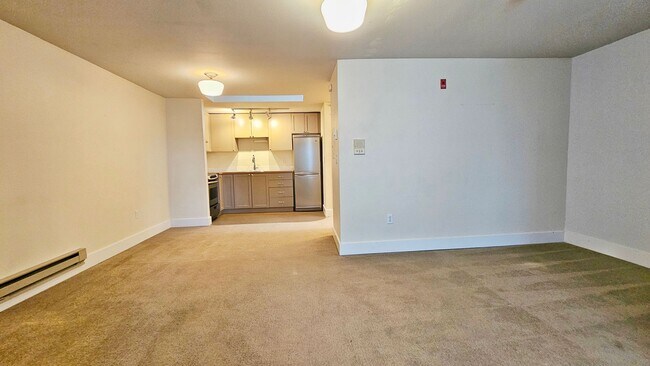 Building Photo - 1419 Boylston Ave