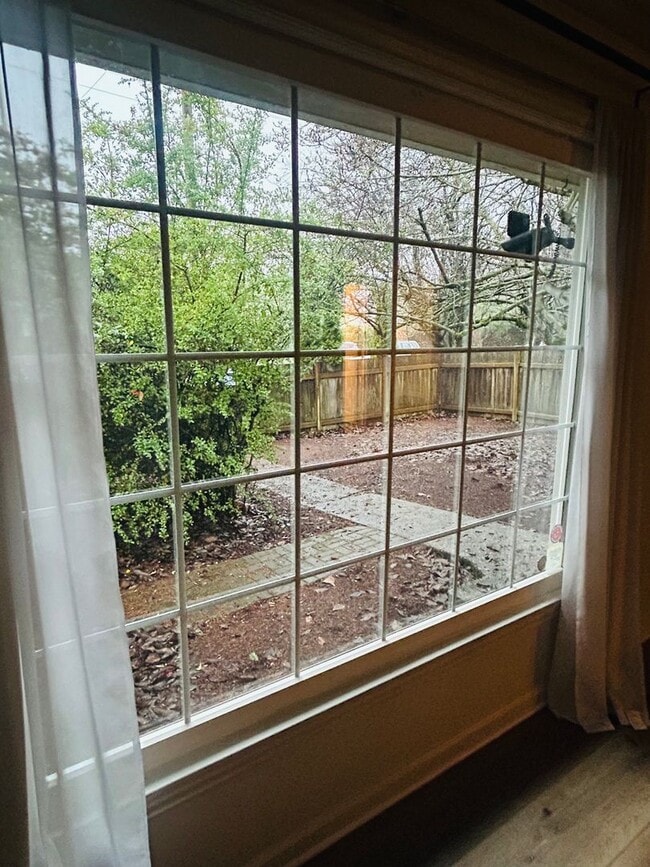 Building Photo - Charming 2 Bedroom House with Fenced Yard in Fairmount Park Neighborhood