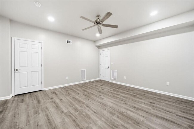 Building Photo - 208 Setters Ridge