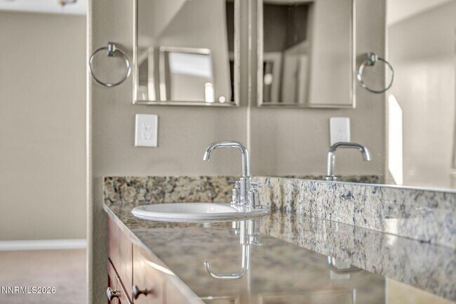 Building Photo - 2751 Cityview Terrace