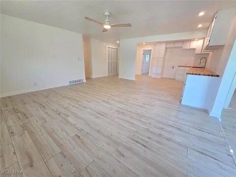 Building Photo - 10306 Winthrop Rd